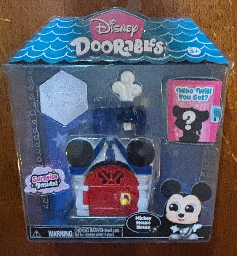 Disney Doorables Mickey Mouse House Match & Stack Playset 100th Anniversary